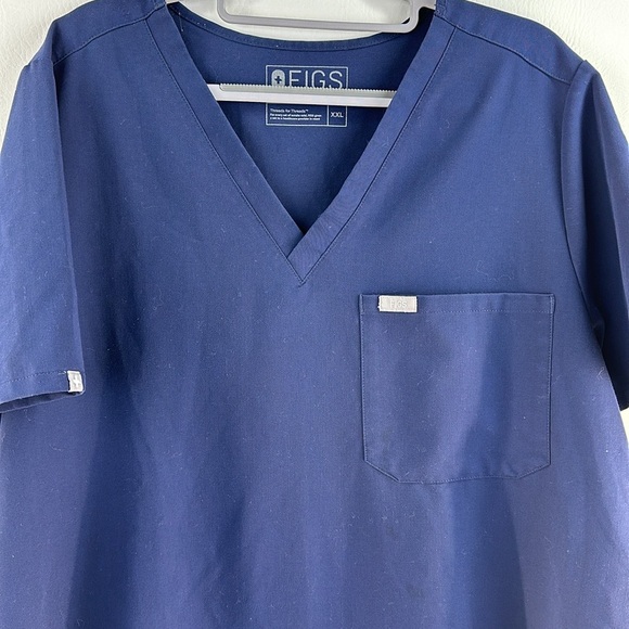 Figs Short Sleeve Scrub Top - Picture 2 of 6